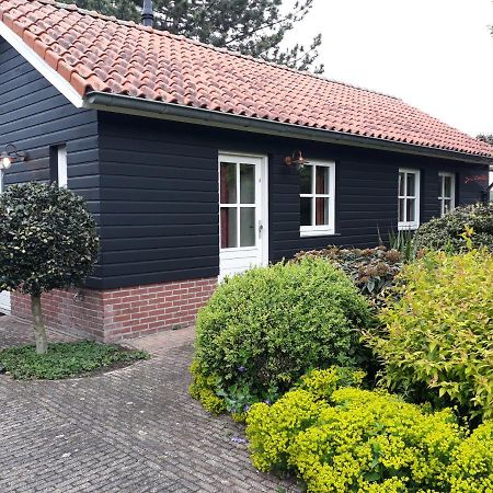 Vakantiehuisje Achter Odiliapeel エクステリア 写真