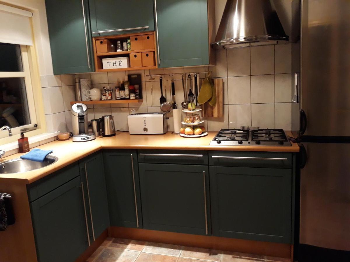 Vakantiehuisje Achter Odiliapeel エクステリア 写真