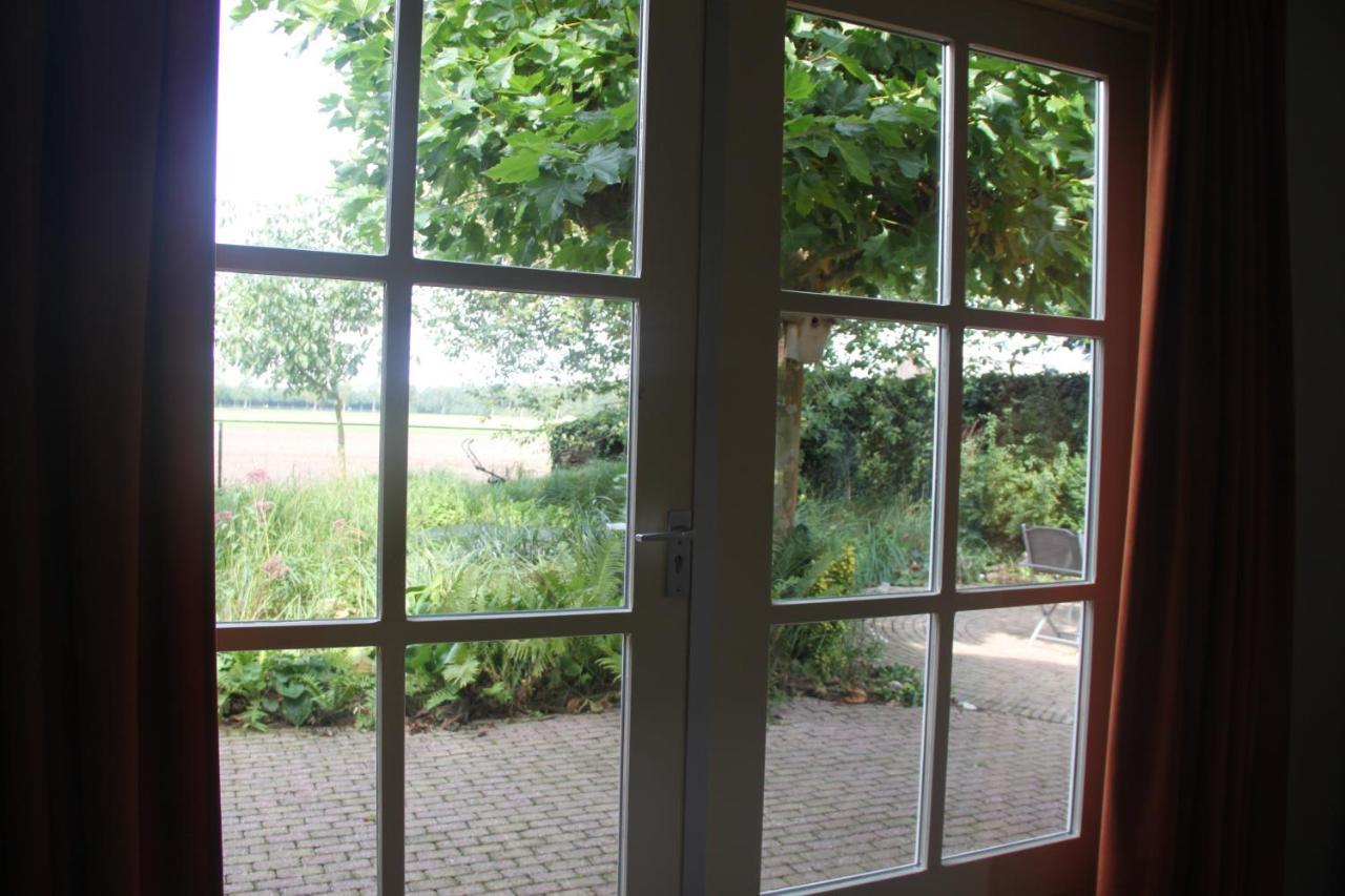 Vakantiehuisje Achter Odiliapeel エクステリア 写真